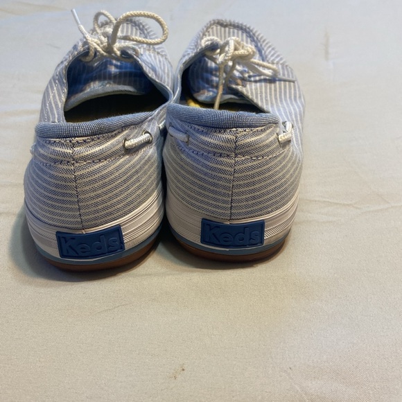 Keds striped boat shoe. 9 - Picture 5 of 7